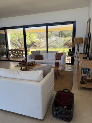 House, Garden View | Living area