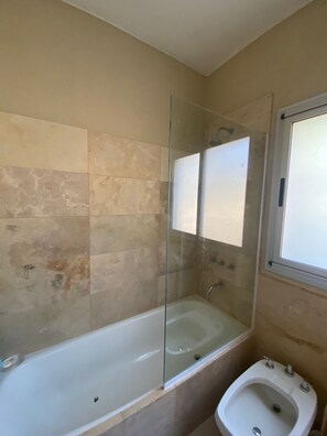 House, Garden View | Bathroom