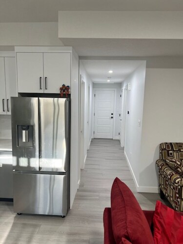 Cozy Private Room in a Modern Legal Suite – Fort Saskatchewan