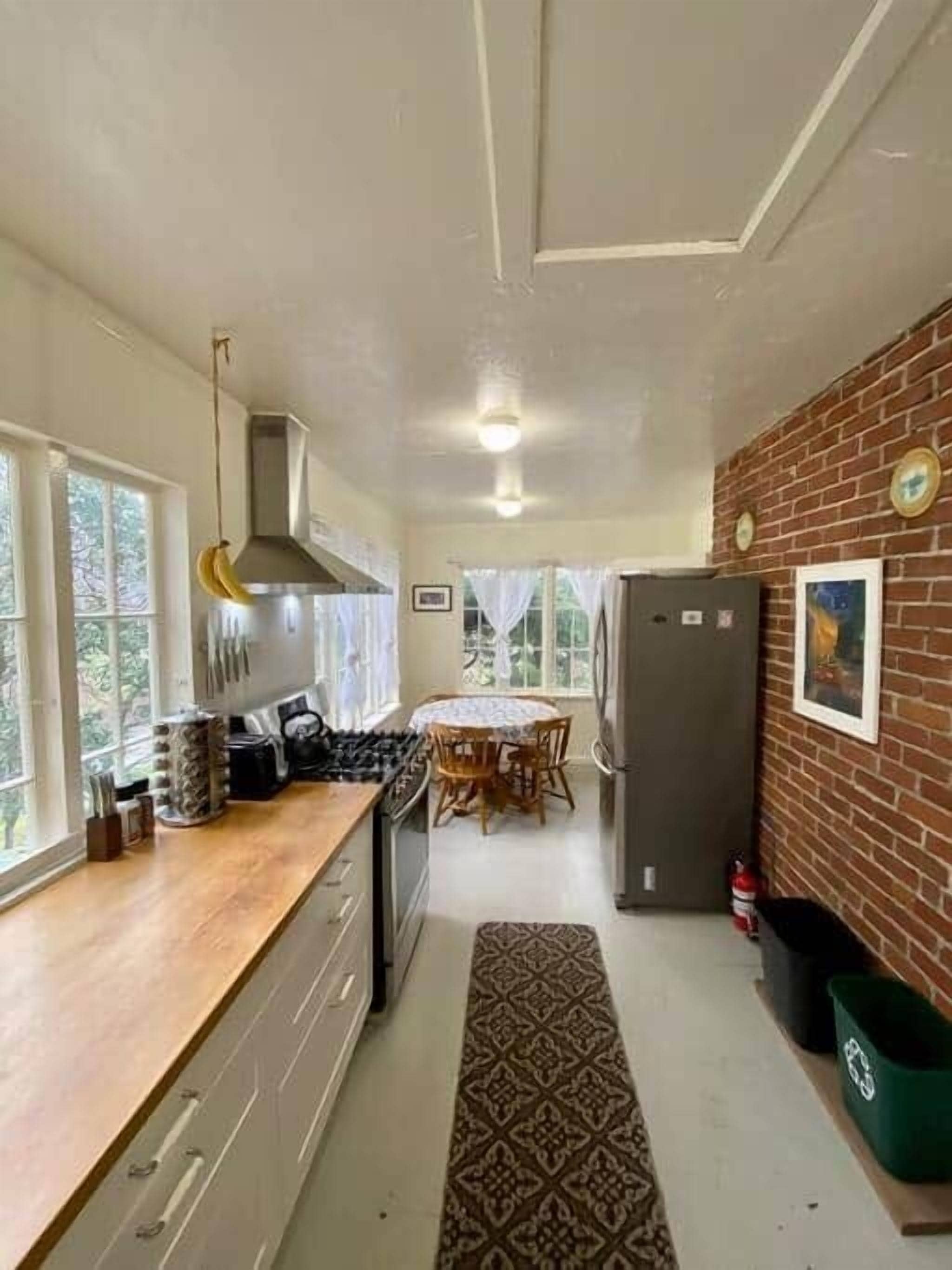 Micro-ondes, four, plaque de cuisson, grille-pain