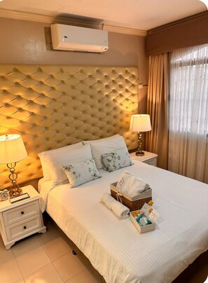 3 habitaciones, tabla de planchar con plancha, wifi y ropa de cama 