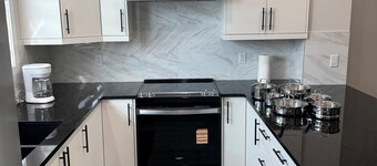 Modern 3-Bedroom Home Near Calgary Airport & Major Amenities