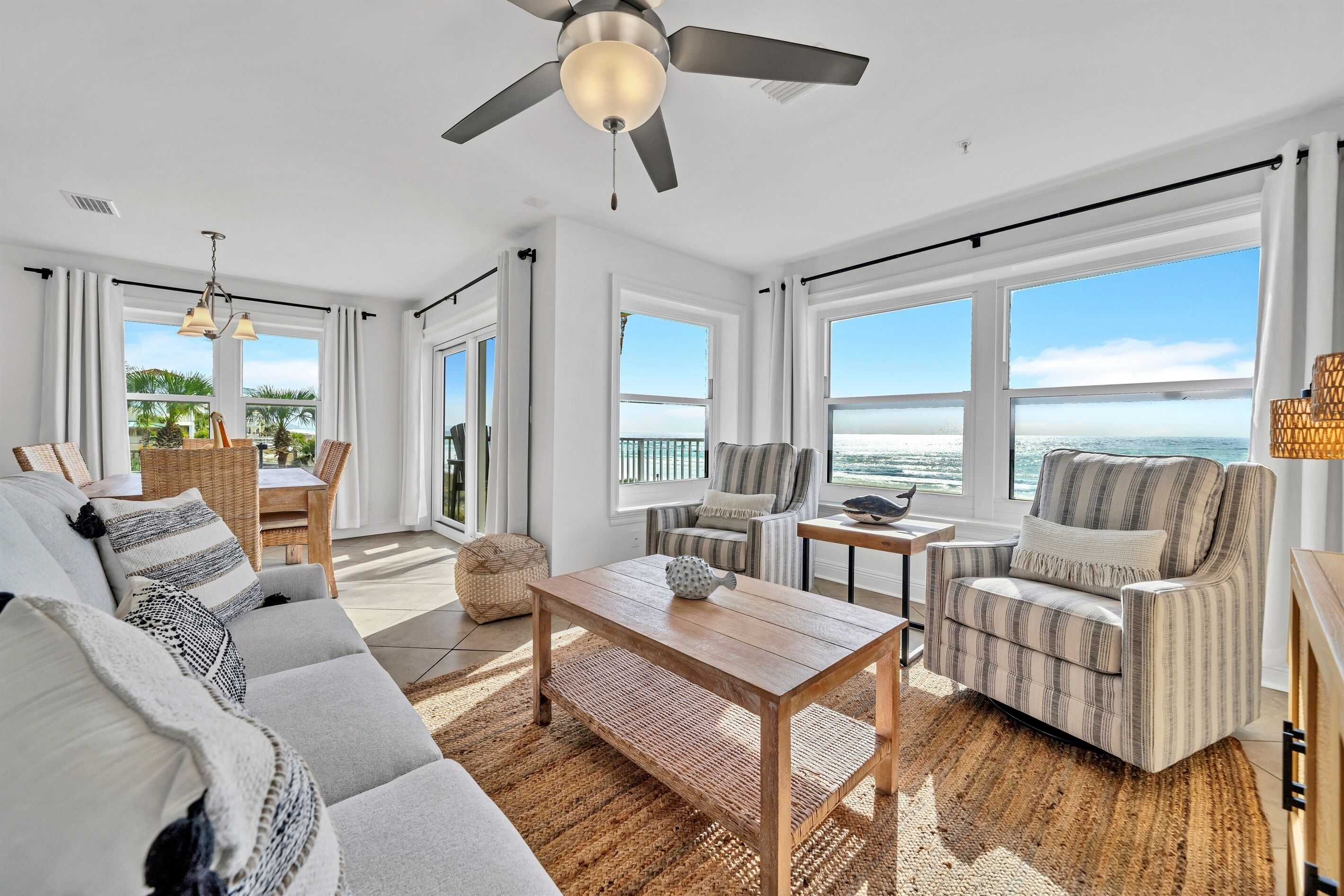 Smart TV, videojuegos, reproductor de DVD y libros 