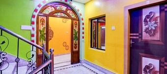 Super Hotel O Madhyamgram Railway Station