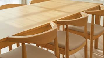 Apartamento Confort, no fumadores | Servicio de comidas en la habitación