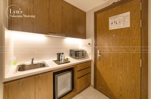 Căn hộ, ban công, quang cảnh thành phố | Bếp riêng | Tủ lạnh, bếp nấu