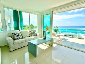 Smart TV - Luxury Suite Breathtaking Ocean View by DGM Resort at Vista Marina I (BOCA CHICA)