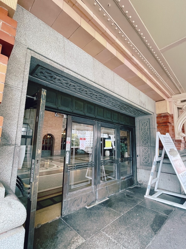 Overnatningsstedets indgangsparti