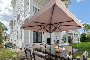 Outdoor dining - Gulf Views | Sleeps 15 | Skyline Shores | Pool | Inlet Beach (Inlet Beach)