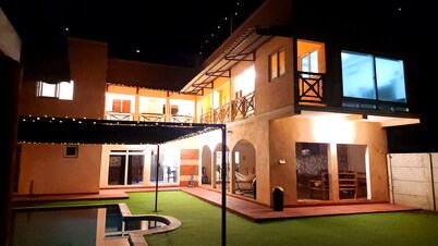 "Villa Patty" Iztapa, Monterrico - 4 bedrooms, 4 bathrooms, 20 guests.