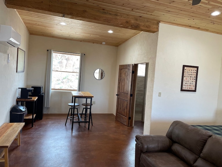 Ten Bits Ranch - Room #19 Lewis Land & Cattle Co. - Terlingua, TX