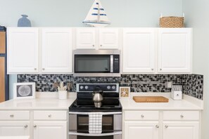 ميكروويف، موقد طهي مسطح، غسالة أطباق