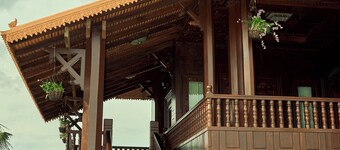 Delightful Private Villa with Air Conditioning in Kampot Province.