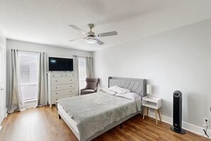 2 habitaciones, tabla de planchar con plancha, wifi y ropa de cama 