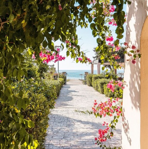 Amaryllis Beach House