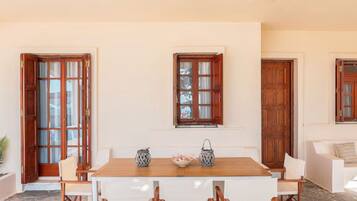 Apartamento conforto, vista para o mar | Terraço/pátio