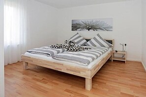 2 bedrooms, free WiFi, bed sheets - JACKET'S NEST Am Westkaap 3F (Borkum)