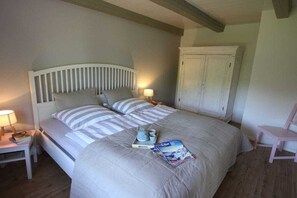 3 chambres, bureau, lit parapluie, Wi-Fi gratuit