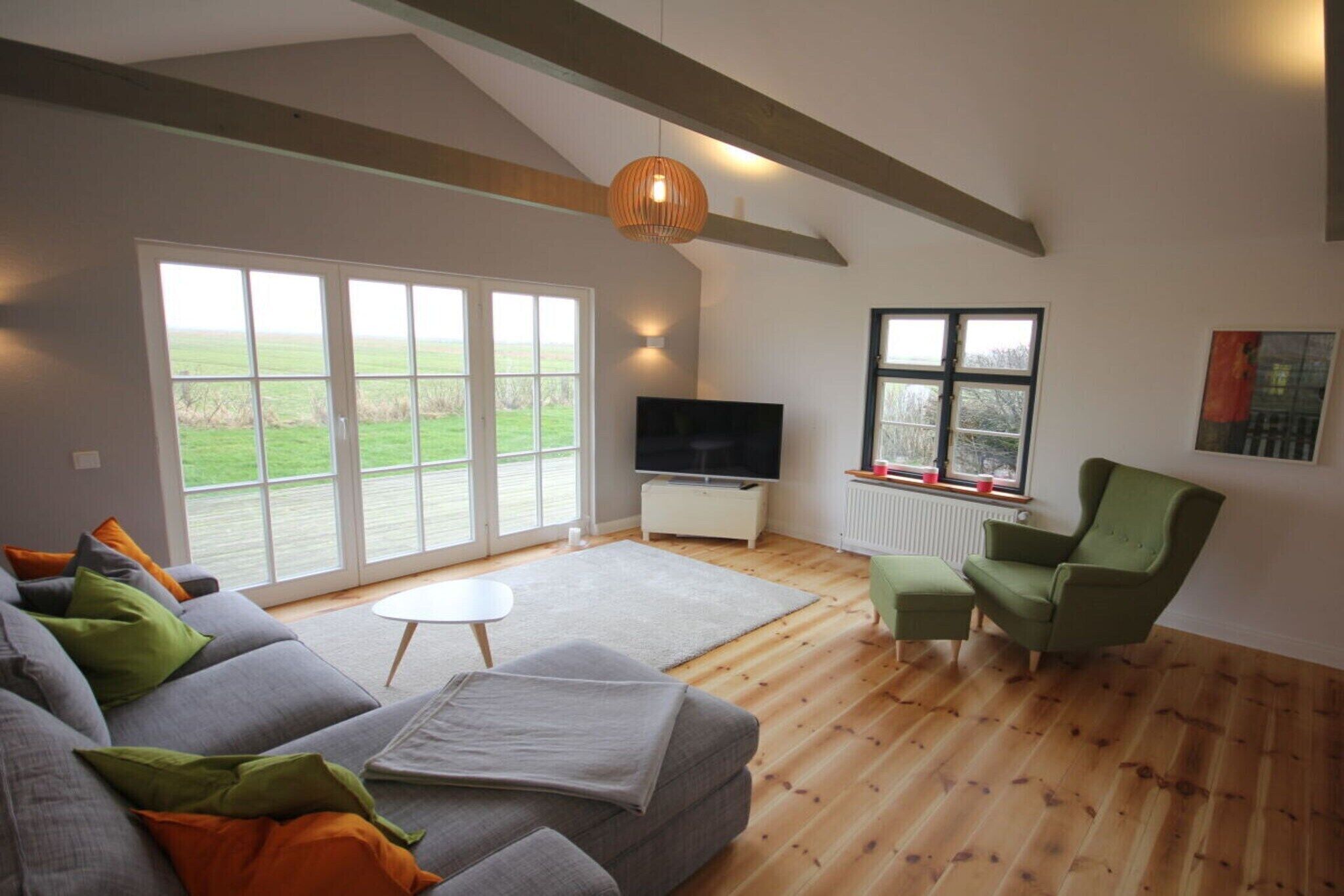 Smart-TV, DVD-Player, Bücher