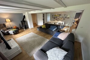 Smart TV, DVD player, books - Holiday home with 3 bedrooms (Osterhever)