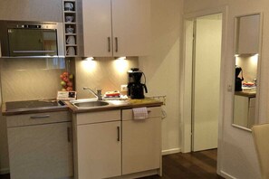 Fridge, microwave, stovetop, dishwasher - Comfort Apartment House Regini (Norderney)