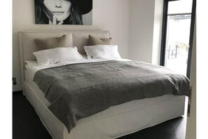 4 bedrooms, iron/ironing board, travel crib, free WiFi