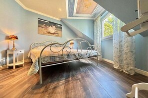 1 Schlafzimmer, Bügeleisen/Bügelbrett, Bettwäsche
