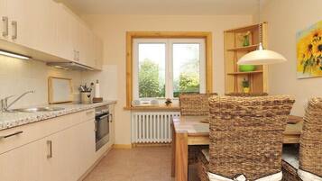 Réfrigérateur, four, plaque de cuisson, lave-vaisselle