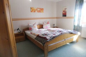 2 Schlafzimmer, Bügeleisen/Bügelbrett, kostenloses WLAN, Bettwäsche