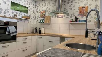 Kühlschrank, Ofen, Herdplatte, Geschirrspüler