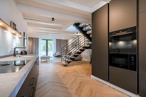 Køleskab, ovn, kogeplade, opvaskemaskine