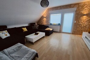 Fernseher, Kamin