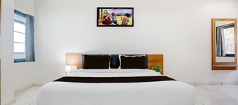 Cosy Stays Atthe Grand Somnath