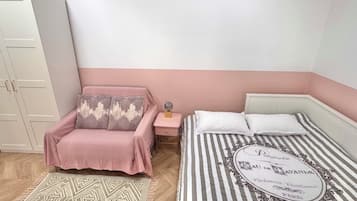 1 bedroom, WiFi, bed sheets