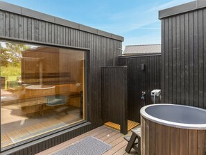 Baignoire à remous extérieure
