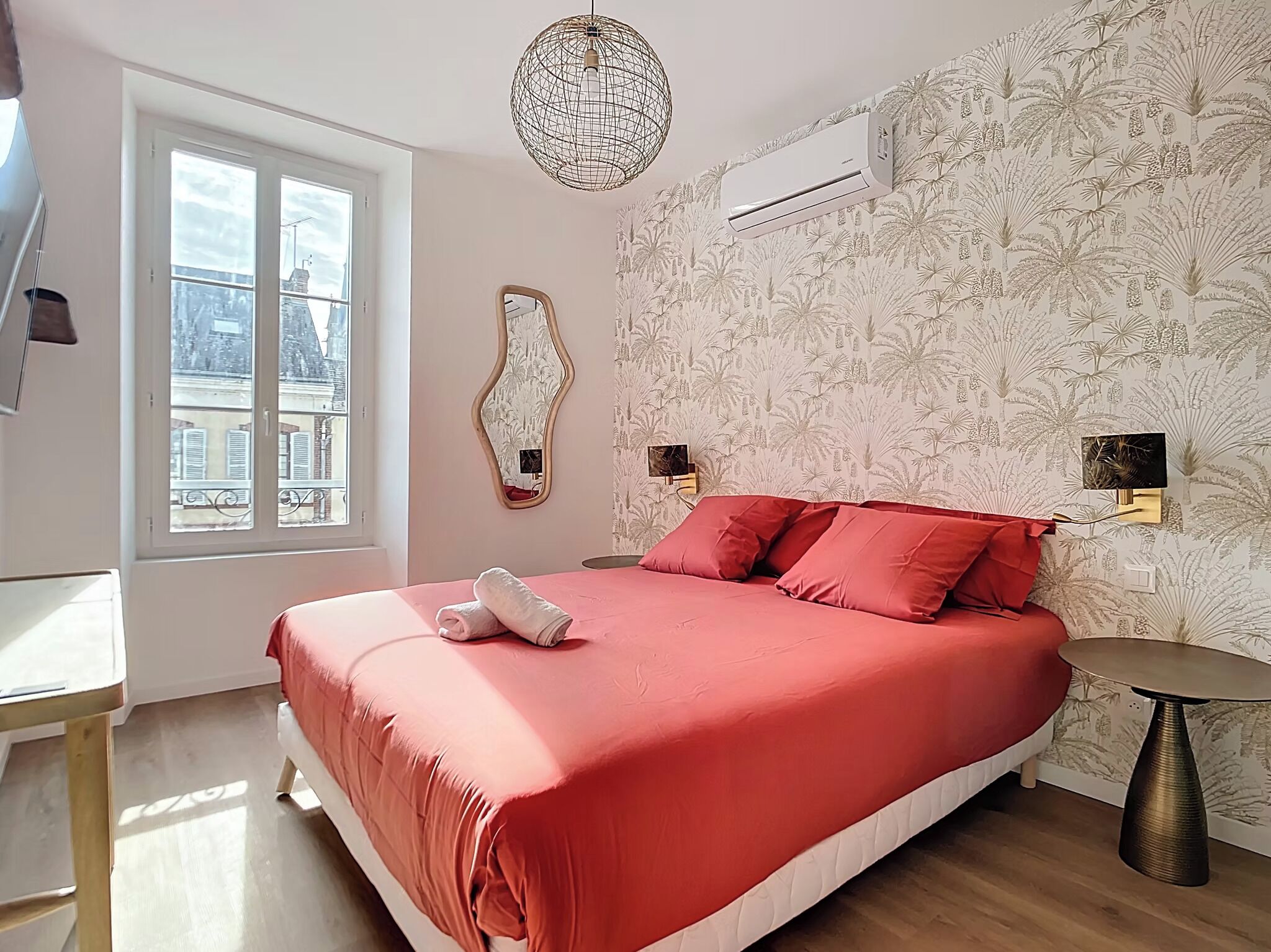 1 bedroom, iron/ironing board, internet, bed sheets