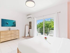 1 dormitorio, tabla de planchar con plancha, cuna de viaje y wifi gratis