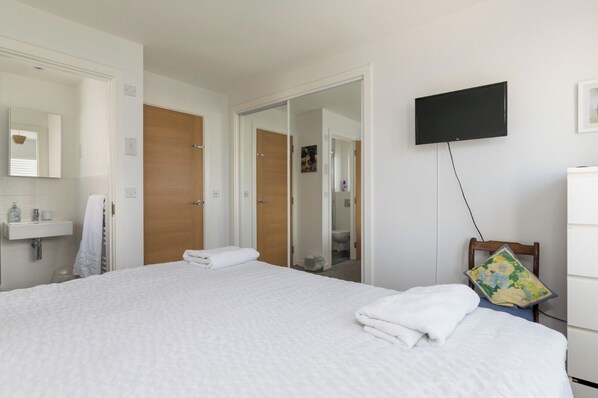 3 Schlafzimmer, Bügeleisen/Bügelbrett, Internetzugang, Bettwäsche