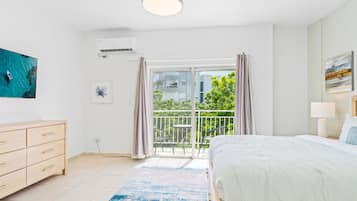 1 dormitorio, tabla de planchar con plancha, cuna de viaje y wifi gratis