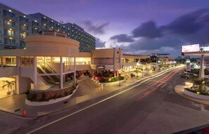 Exterior - 2BR Maho Oasis | Walk to Beaches & Nightlife! (Simpson Bay)