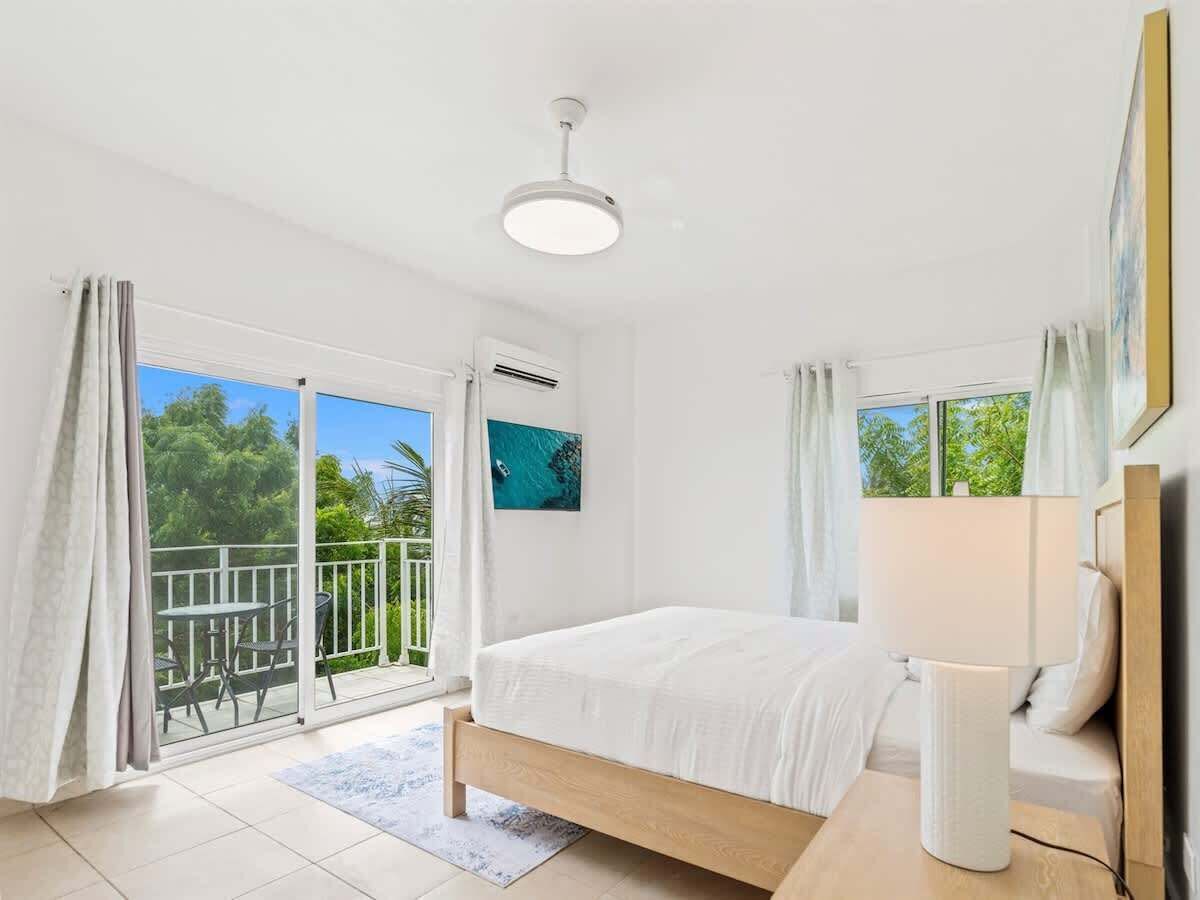 2 bedrooms, iron/ironing board, travel crib, free WiFi