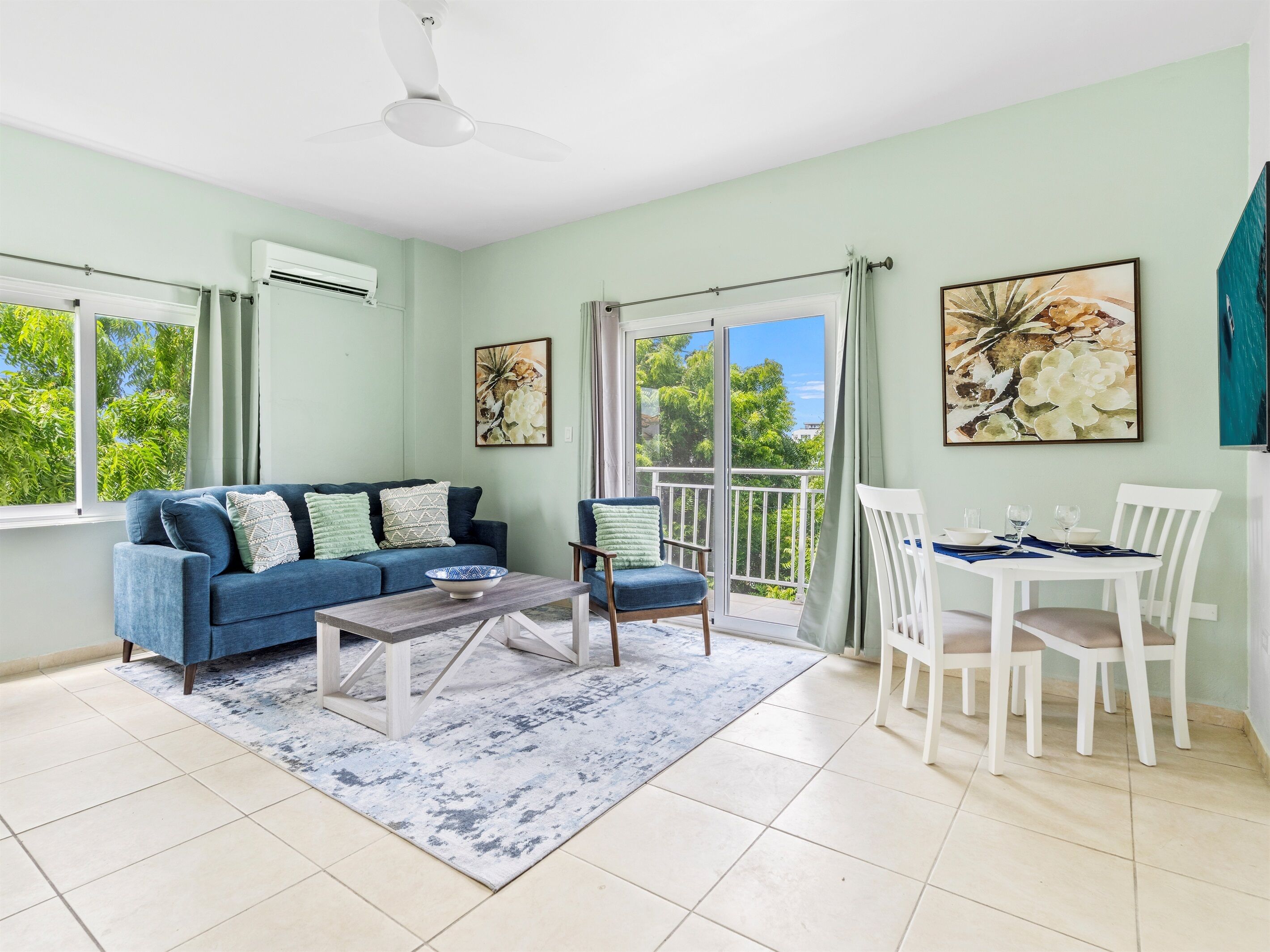 スマートテレビ、ステレオ