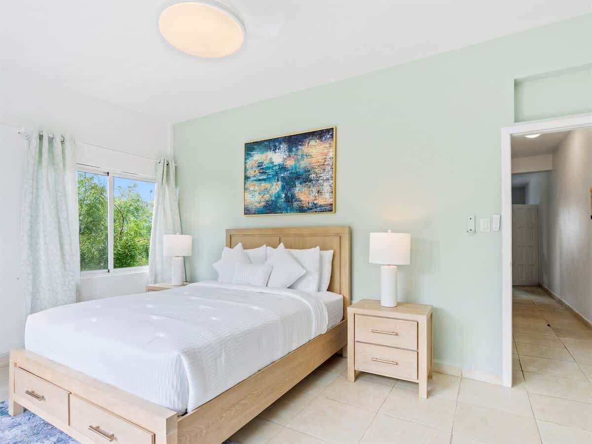 2 bedrooms, iron/ironing board, travel cot, free WiFi