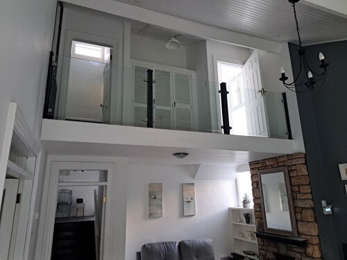 Large split-level house 4km from Tralee.