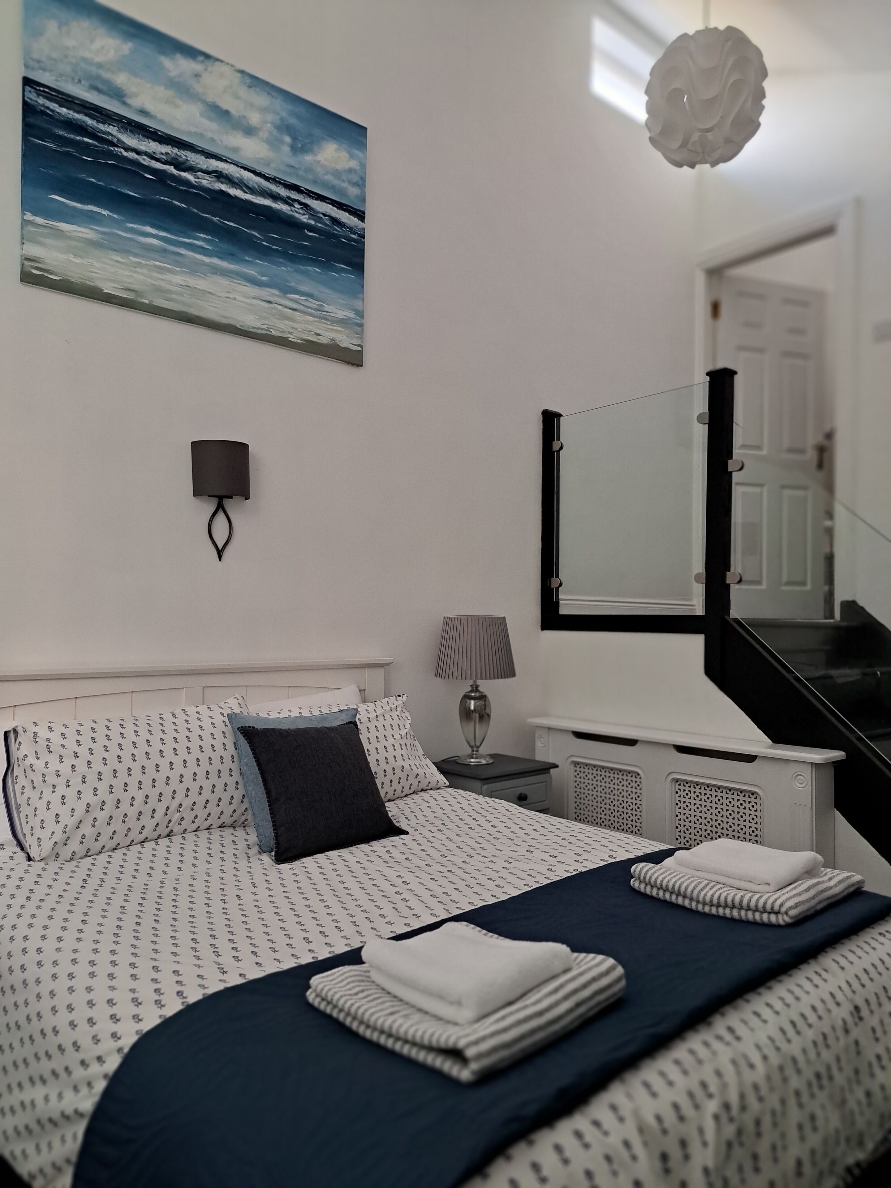 4 bedrooms, desk, iron/ironing board, free WiFi