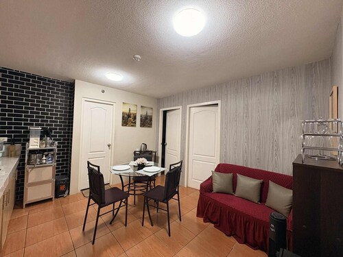 Fabulous building with AC in vibrant Cebu City