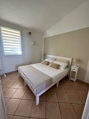 2 多间卧室、熨斗/熨衣板、免费 WiFi、床单