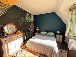 4 soverom, strykejern/-brett, reiseseng for barn og wi-fi (inkludert)