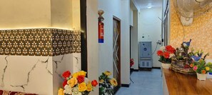 Lobby - Welcome Guest House (Ujjain)
