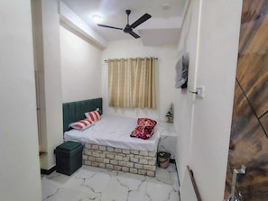 Deluxe Room | Free WiFi